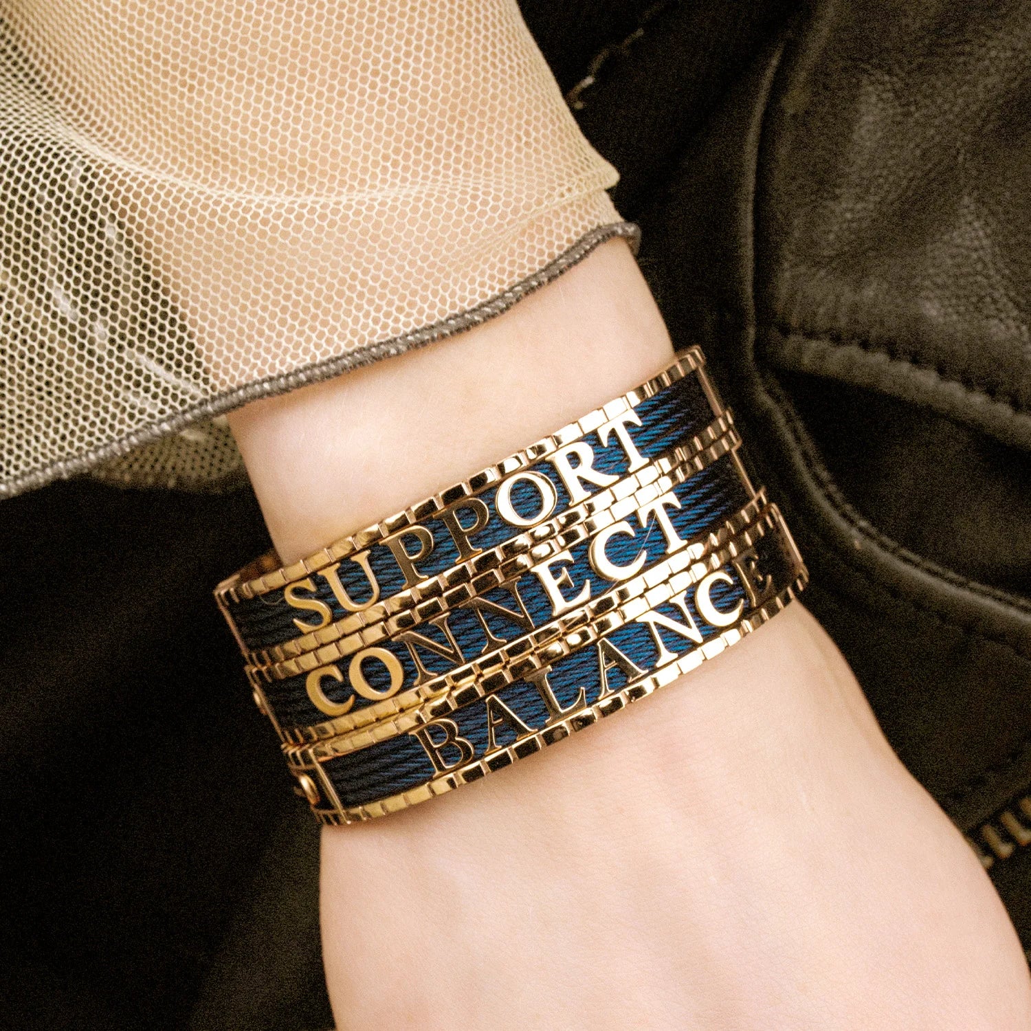 Forever™ Bangle Personalized Rose/Blue - Image 4