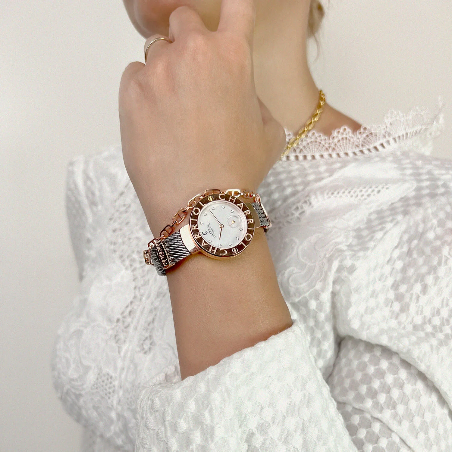 ST TROPEZ®, 30MM, QUARTZ CALIBRE, MOTHER-OF-PEARL WITH 10 DIAMONDS DIAL, "CHARRIOL CHARRIOL" BEZEL, STEEL CABLE BRACELET & ROSE GOLD PVD DECORS - Image 4